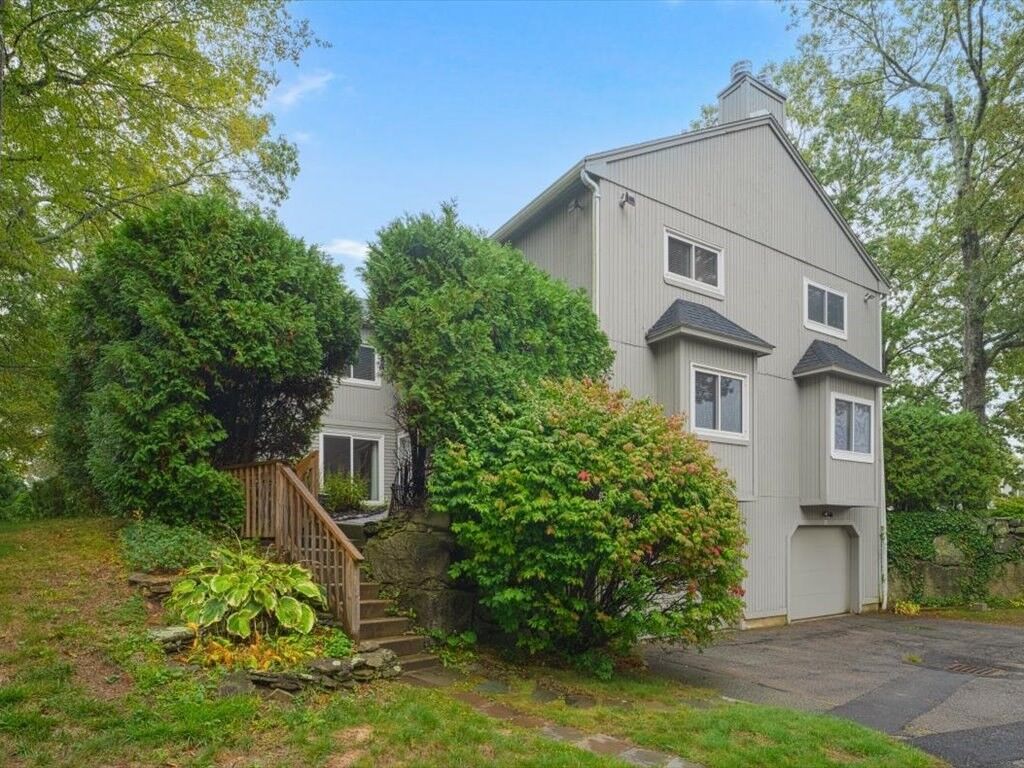 Property Photo:  3 Highness Drive 3  MA 01569 