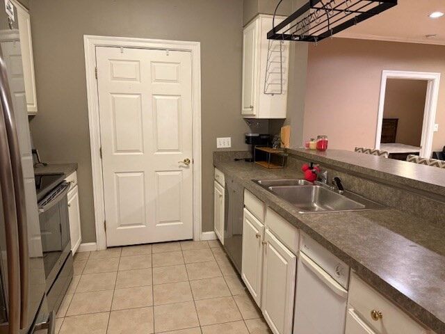 Property Photo:  180 Chickering Rd 204C  MA 01845 