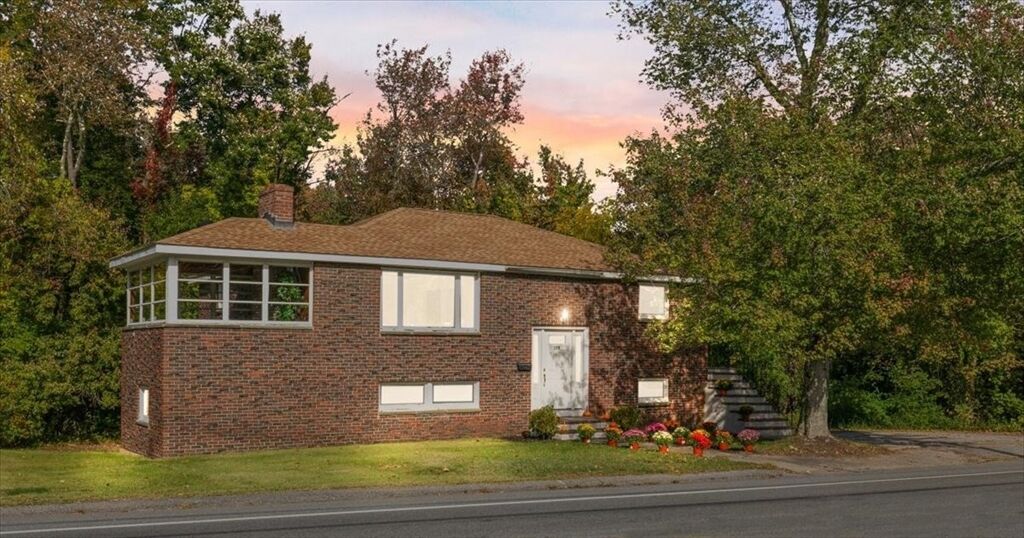 Property Photo: 270 Lowell St MA 01880