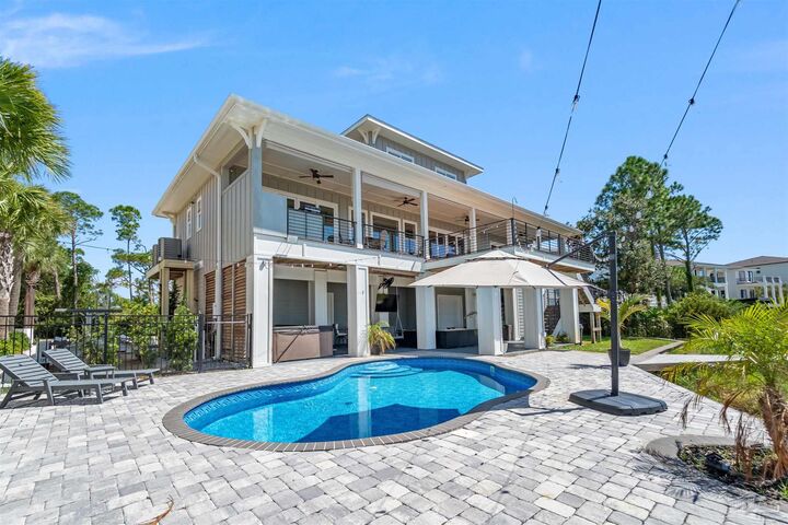 Property Photo:  479 Deer Point Dr  FL 32561 