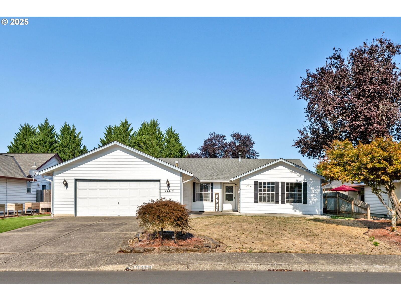Property Photo:  13419 NE 6th Ct  WA 98685 