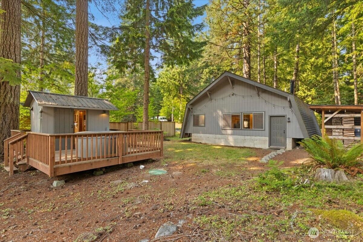 Property Photo:  219  Paradise Drive  WA 98304 