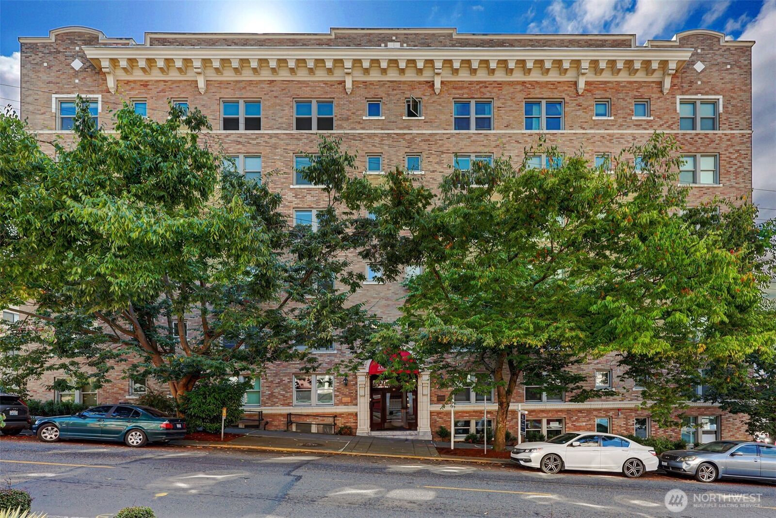 Property Photo:  505 E Denny Way A304  WA 98122 