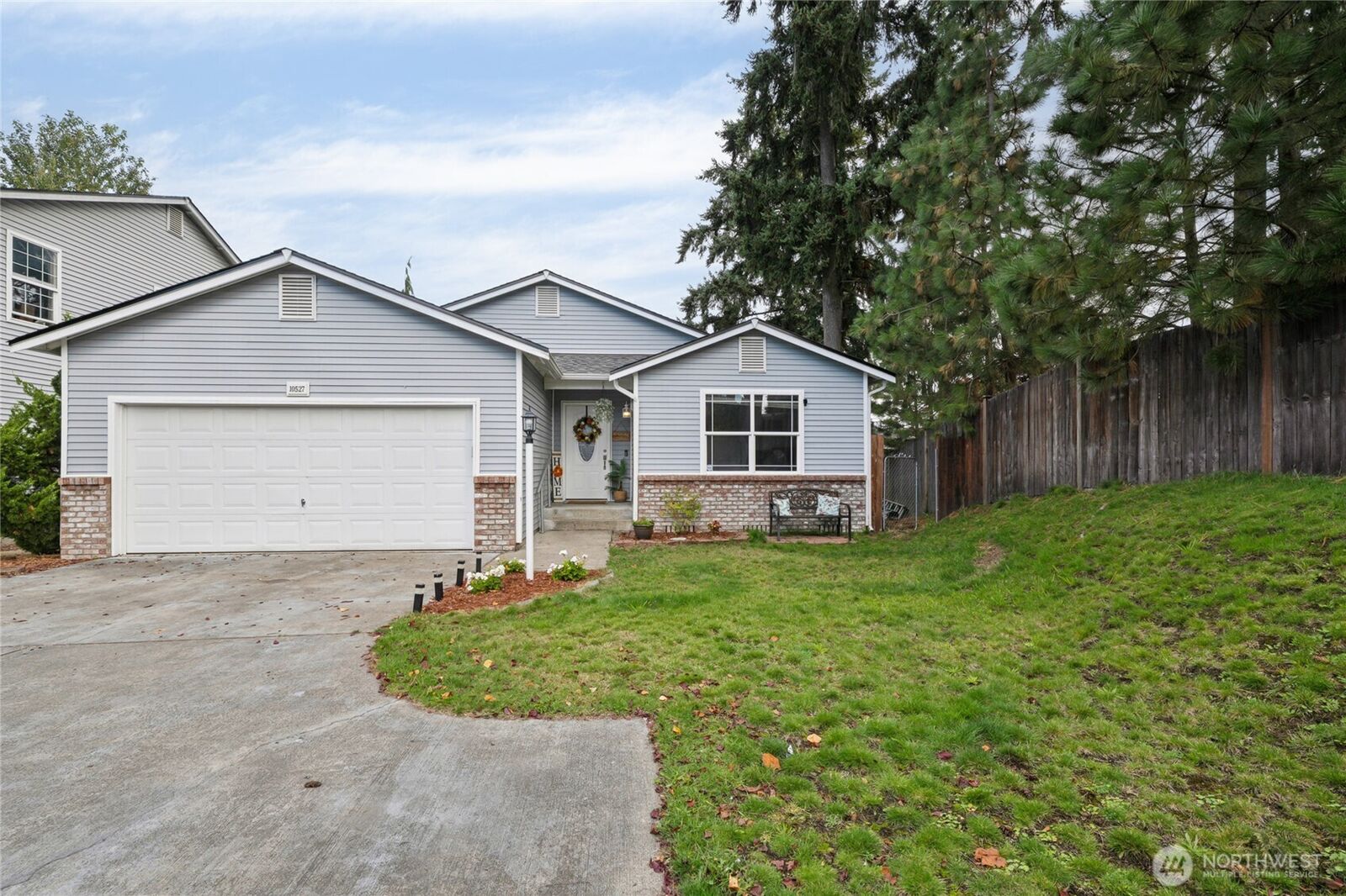 Property Photo:  10527  192nd Street Ct E  WA 98338 
