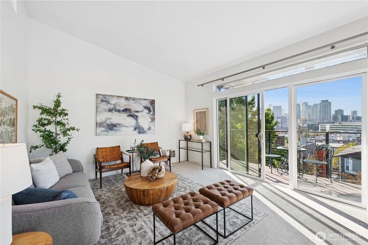 Property Photo: 510 Ward Street 401 WA 98109