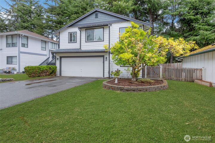 Property Photo: 4601 73rd Avenue Ct W WA 98466