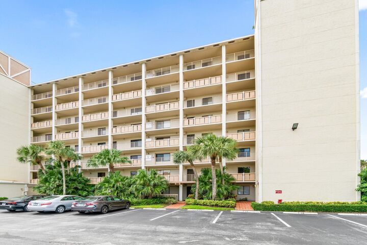 Property Photo:  14475 N Strathmore Lane 308  FL 33446 
