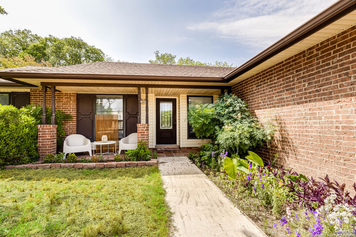 Property Photo:  5914 Oak Country  TX 78247 