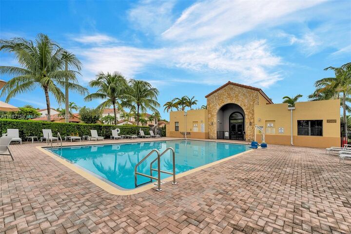 Property Photo:  9770 NW 10th St  FL 33172 