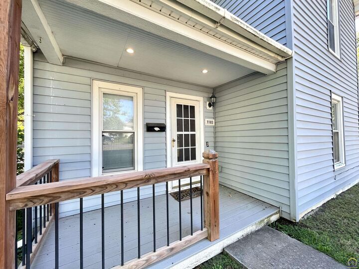 Property Photo:  1103 Walnut St  KS 66088 