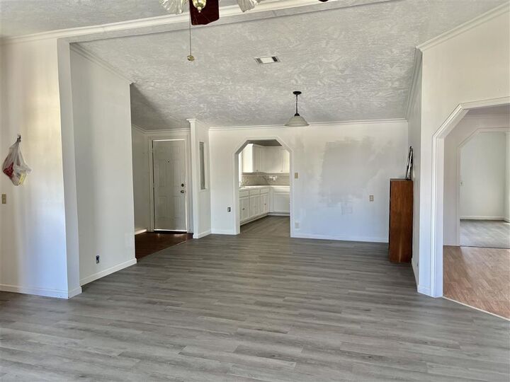 Property Photo: 2420 Bonito Drive LA 70605
