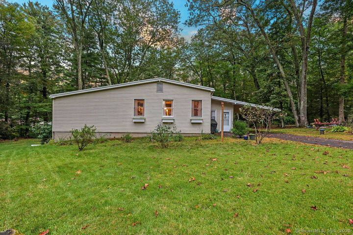 Property Photo:  523 New Road  CT 06001 