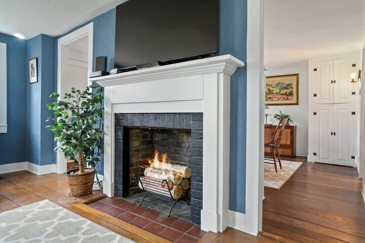 Property Photo:  6 Mansfield Street  CT 06801 