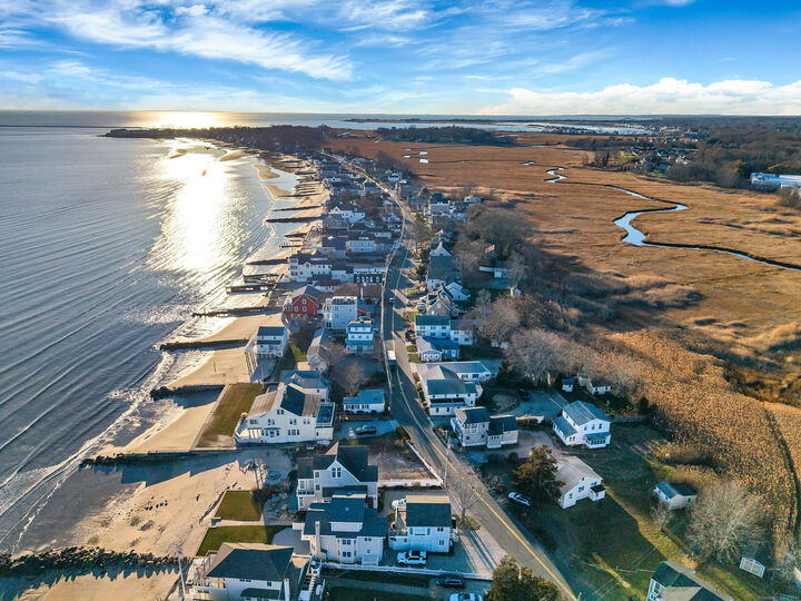 Property Photo:  176 Shore Road  CT 06413 