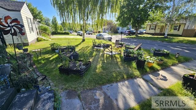 Property Photo: 168 Maplewood Avenue ID 83204