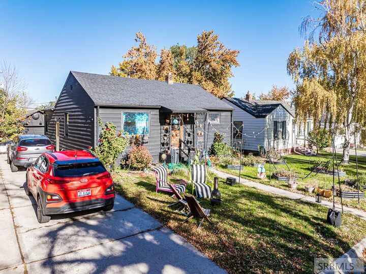 Property Photo:  168 Maplewood Avenue  ID 83204