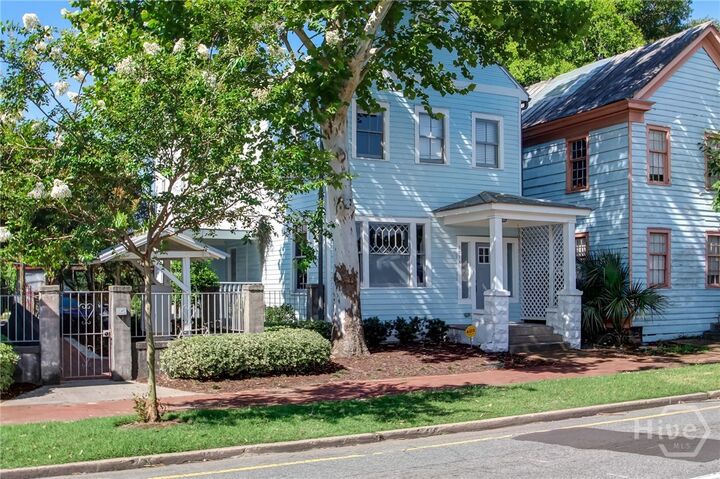 Property Photo:  307 W Henry Street A  GA 31401 