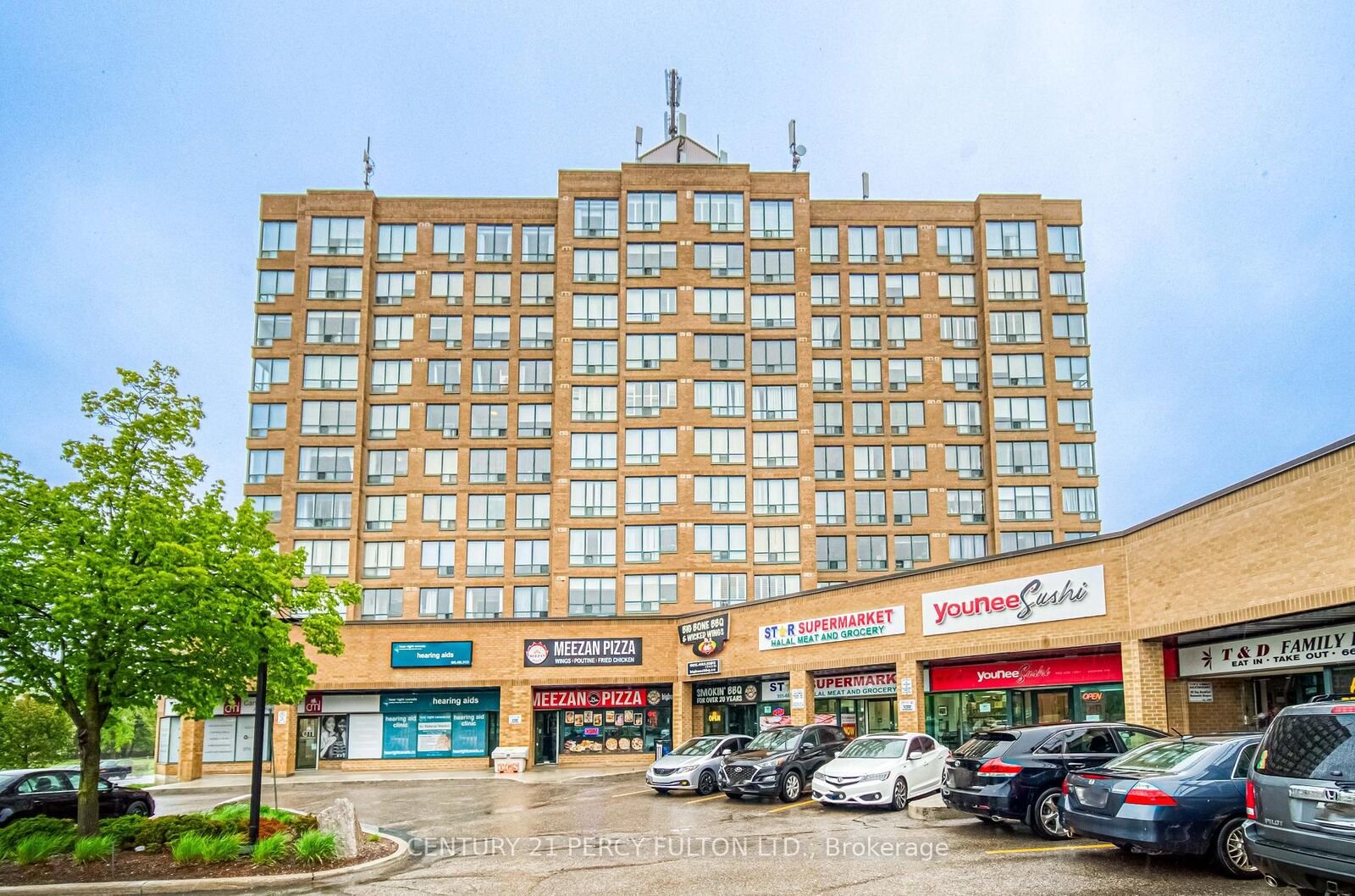 Property Photo:  711 Rossland Road NW 710  ON L1N 8Z1 