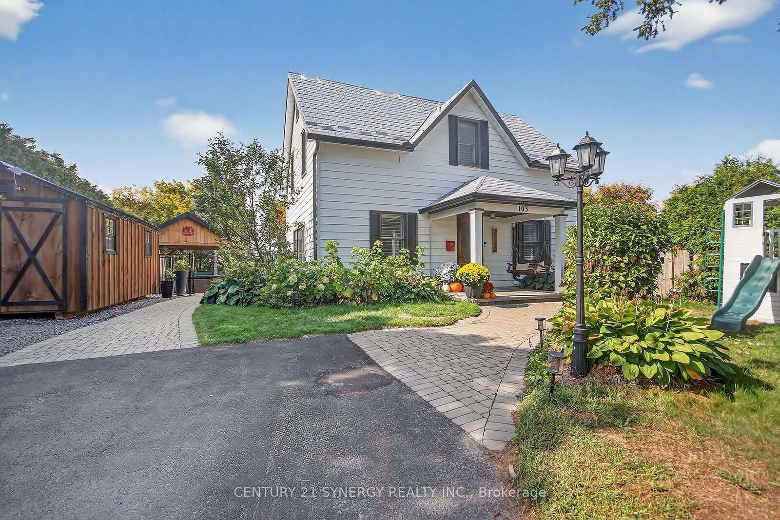 Property Photo:  103 Queen Charlotte Street  ON K0A 2Z0 