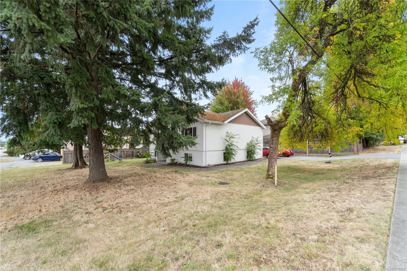 Property Photo: 1627 Northfield Rd BC V9S 3A8