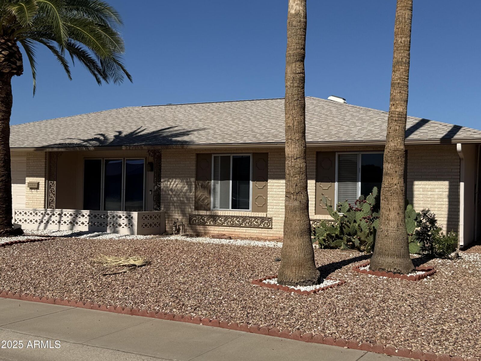 Property Photo: 9338 W Glen Oaks Circle N AZ 85351