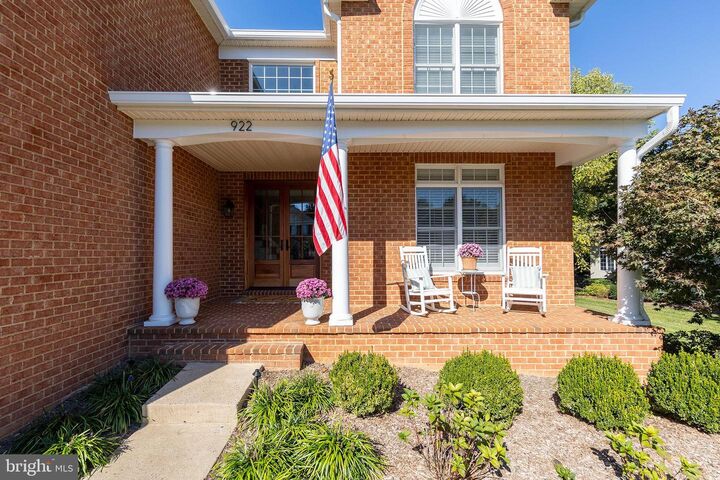 Property Photo: 922 Meadow Court VA 22601