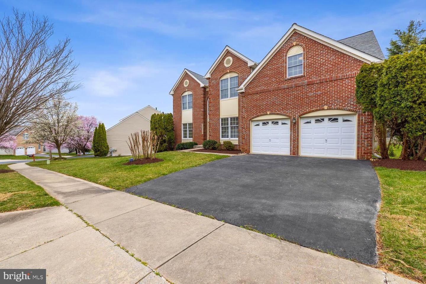 Property Photo:  22003 White Trellis Lane  MD 20841 