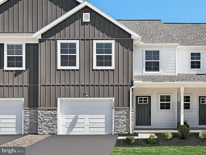 Property Photo:  7884 Briarwood Drive  PA 17112 
