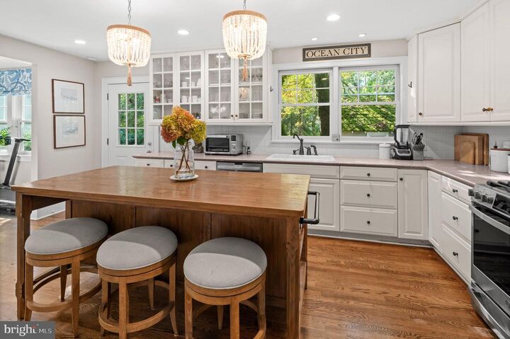 Property Photo: 12 Ingleside Avenue NJ 08534