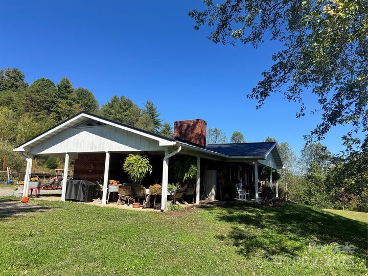 Property Photo:  32 Bud Swan Road  NC 28753 