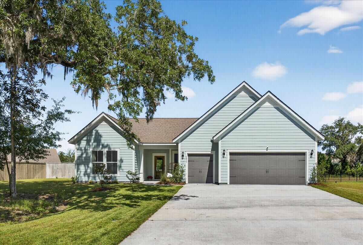 Property Photo: 7015 Stonecrop Lane SC 29455