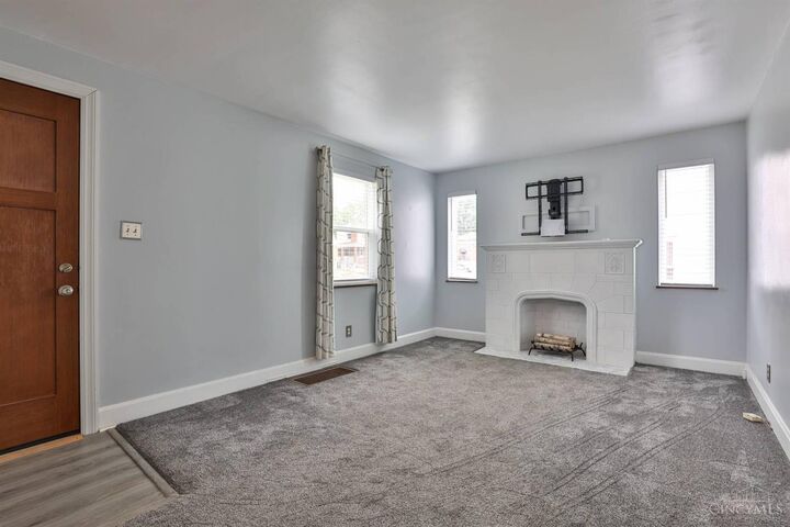 Property Photo: 5591 Karen Avenue OH 45248