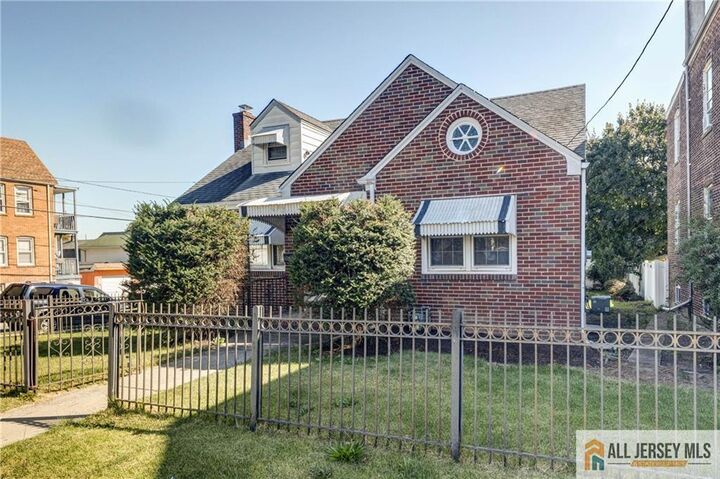 Property Photo:  646 Johnstone Street  NJ 08861 