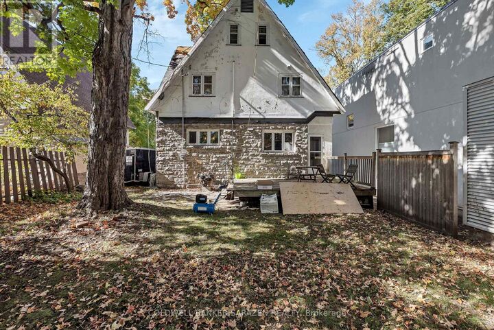 Property Photo:  211 B Melrose Avenue  ON K1Y 1V3 