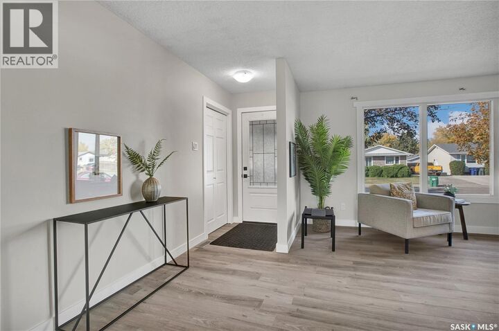 Property Photo:  126 Vanier Crescent  SK S7L 5H5 
