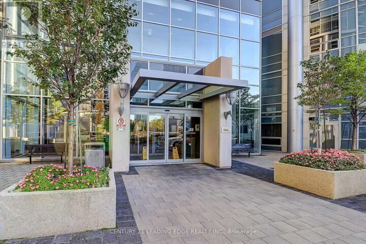 Property Photo:  125 Village Green Square 3311  ON M1S 0G3 