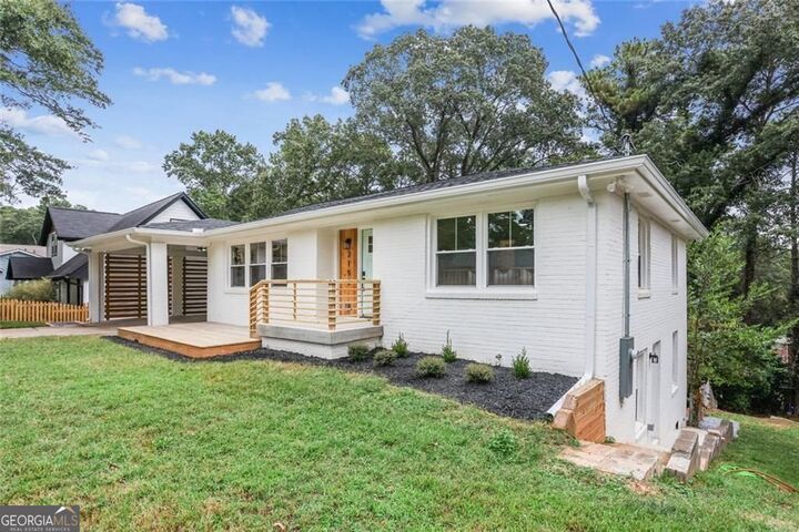 Property Photo:  2152 Edgemore Drive SE  GA 30316 