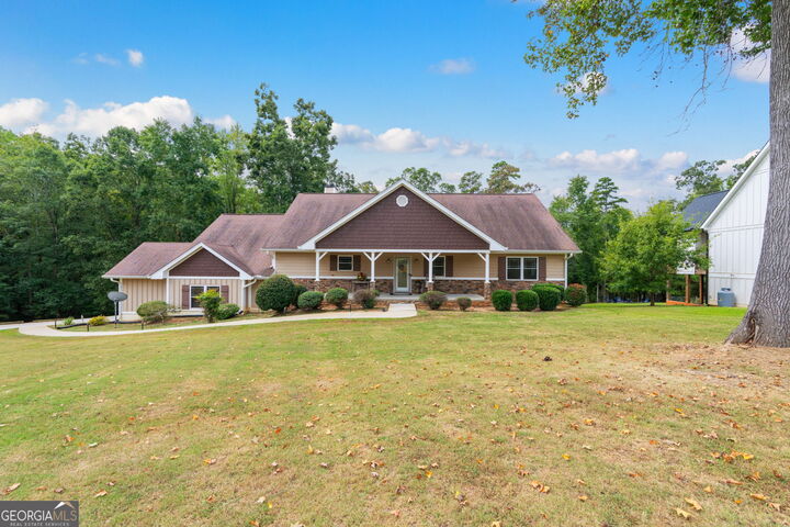 Property Photo:  35 Villa Court  GA 30643 