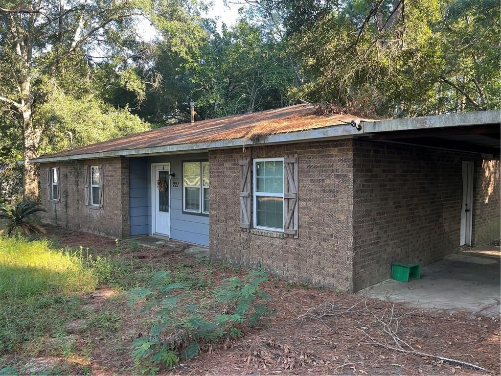 Property Photo:  221 Jacks Road  LA 71341 