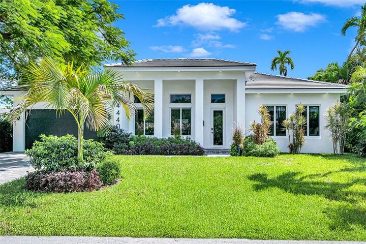 Property Photo:  4440 NE 15th Ter  FL 33334 