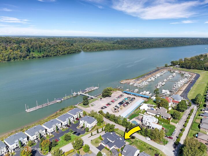 Property Photo:  1705 Anchorage Ct  KY 40059 