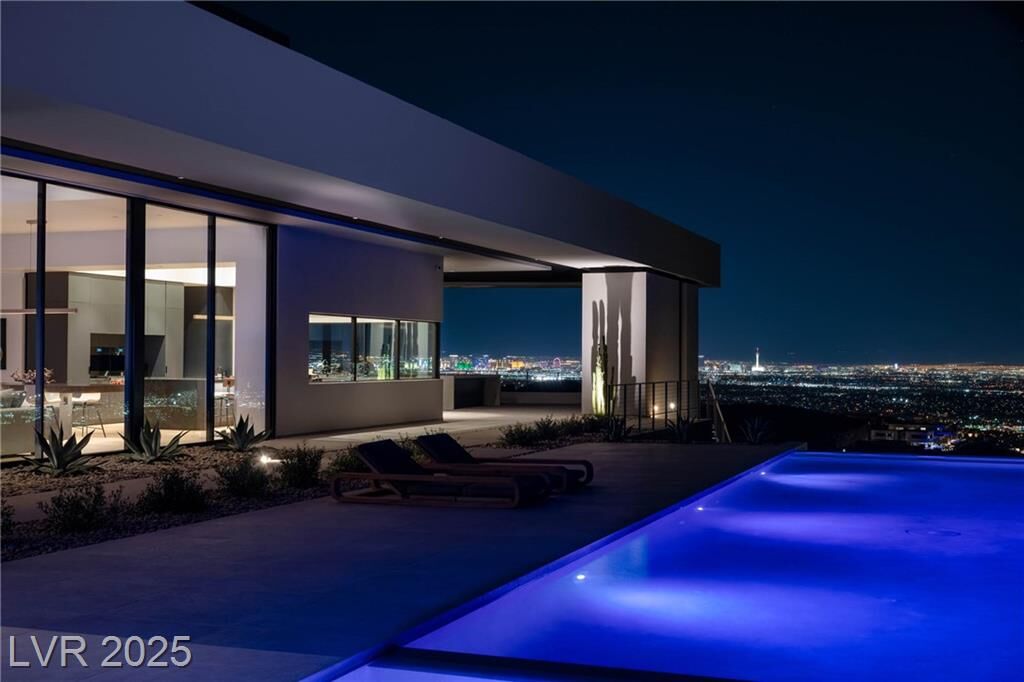Property Photo: 664 Dragon Peak Drive NV 89012
