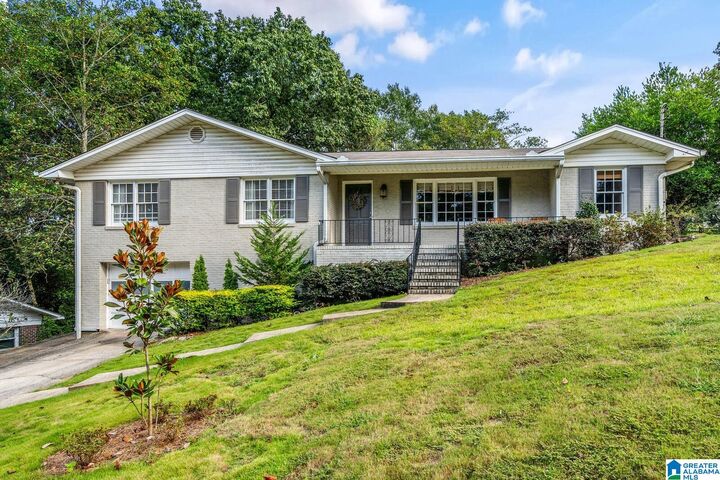 Property Photo: 5901 Southhall Road AL 35213