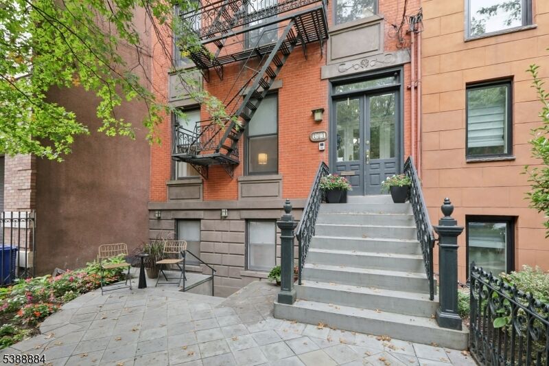 Property Photo:  204 Garden St 1  NJ 07030