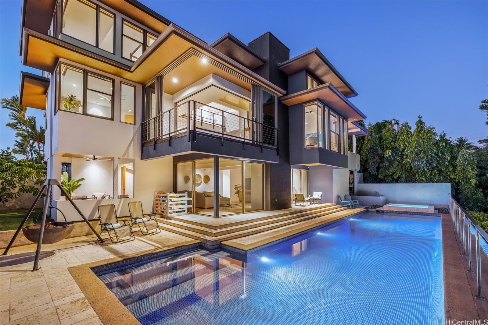 Property Photo:  2960 Laola Place  HI 96813 