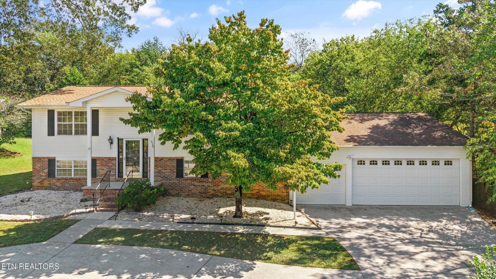 Property Photo:  616 Loop Rd  TN 37934 