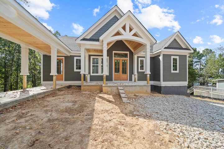 Property Photo: 251 East Riverbend Drive GA 31024