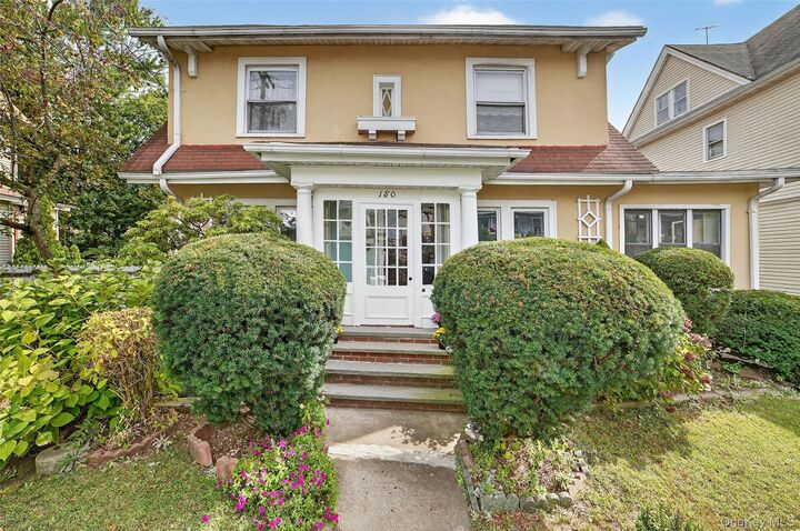 180 Saratoga Avenue  Yonkers NY 10705 photo