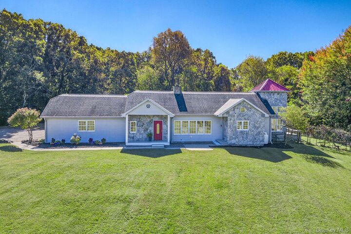 Property Photo:  160 Starbarrack Road  NY 12571 