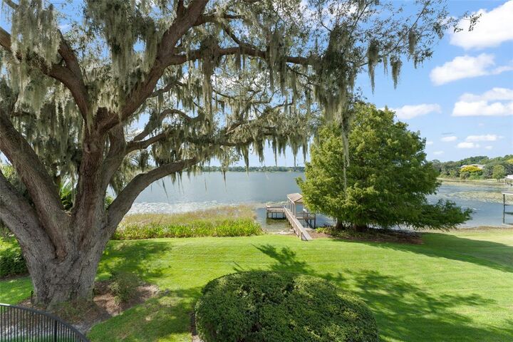 Property Photo: 5036 Latrobe Drive FL 34786